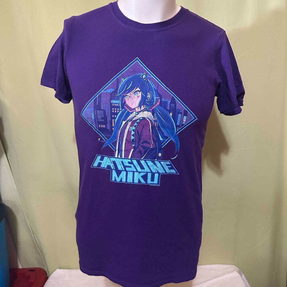 Hatsune Miku Men's Purple T Shirt Size Small For Fans By Fans Megurine Luka Airi